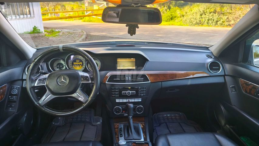 מודעת רכב מרצדס-בנץ C-class