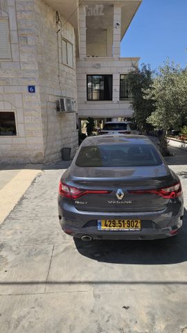 רנו מגאן