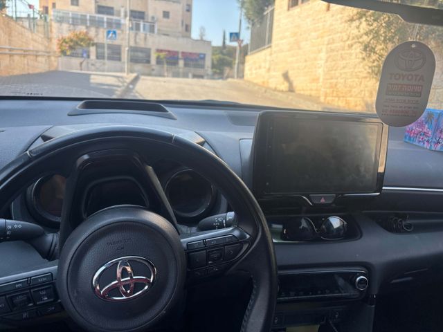 טויוטה יאריס
