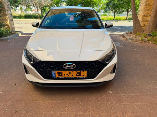 יונדאי i20