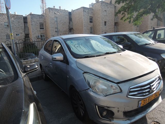 מודעת רכב מיצובישי אטראז'