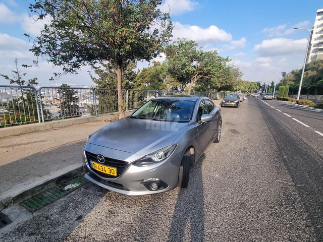 מאזדה 3