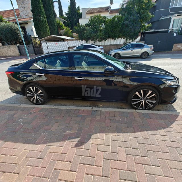 ניסאן אלטימה