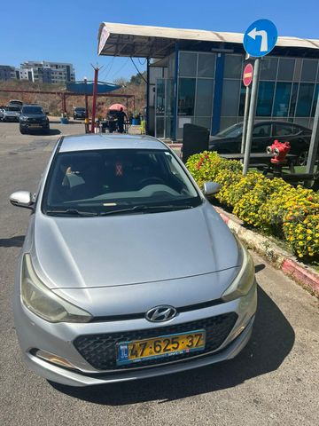 יונדאי i20