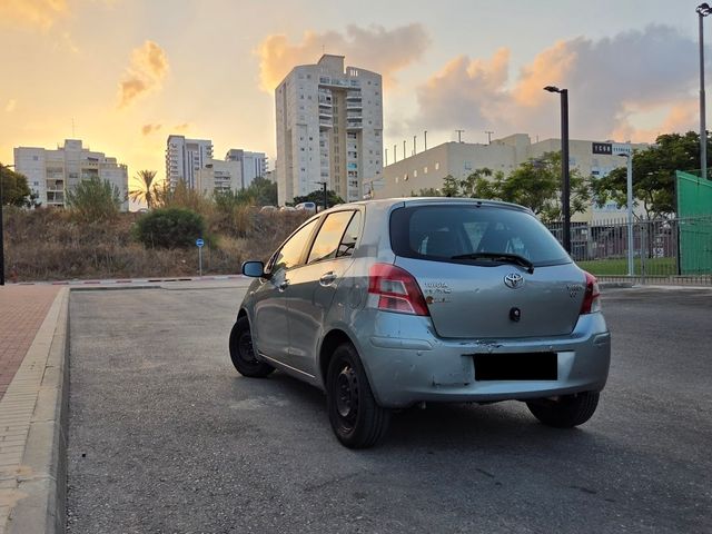 טויוטה יאריס
