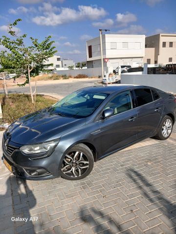 רנו מגאן