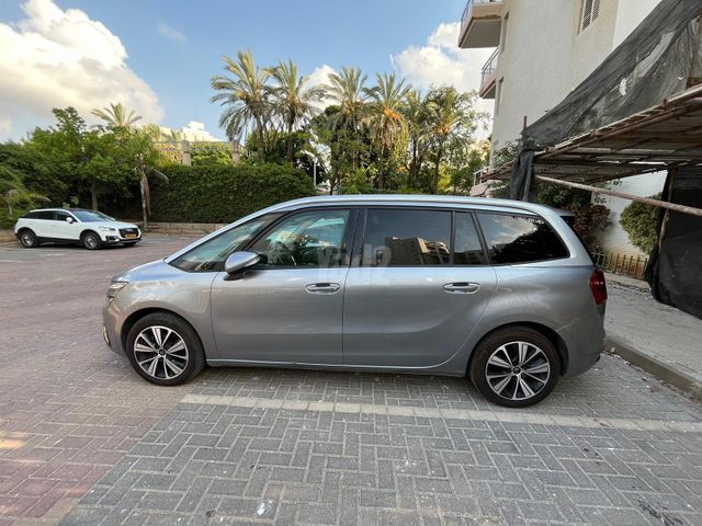 מודעת רכב סיטרואן C4 ספייסטורר