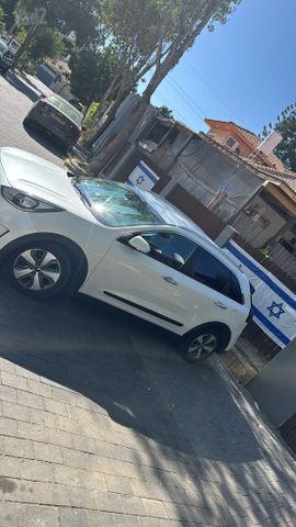 קיה נירו