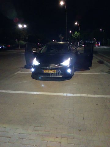 מודעת רכב טויוטה פריוס