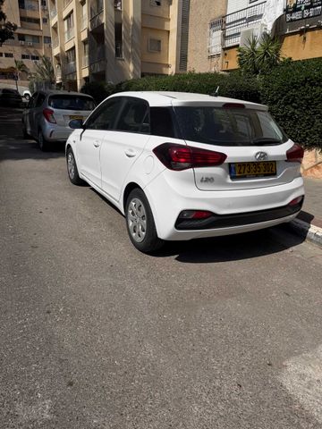 יונדאי i20