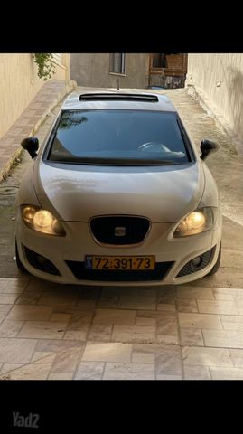 מודעת רכב סיאט לאון