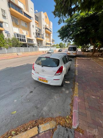 יונדאי i20