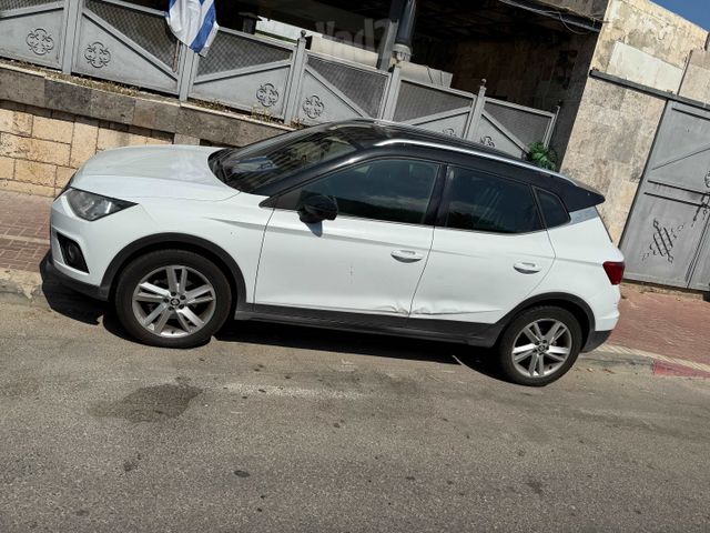 מודעת רכב סיאט ארונה