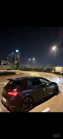 סיאט לאון