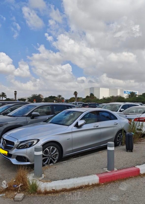 מודעת רכב מרצדס-בנץ C-class