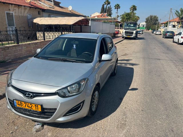 יונדאי i20