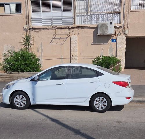 יונדאי אקסנט i25