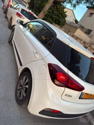 יונדאי i20