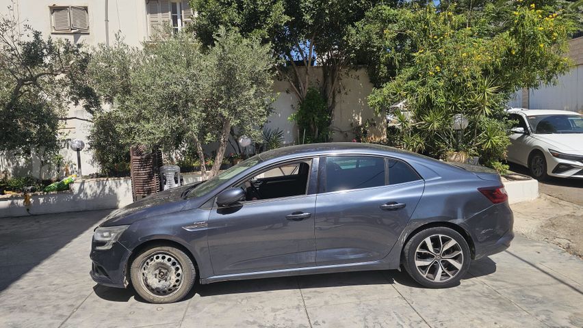 רנו מגאן