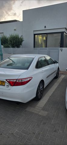 טויוטה קאמרי