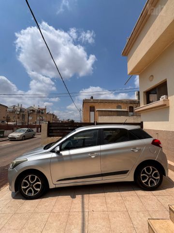 יונדאי i20