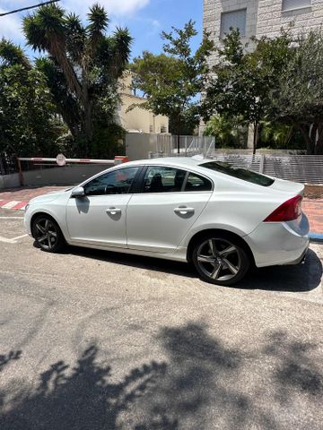 וולוו S60