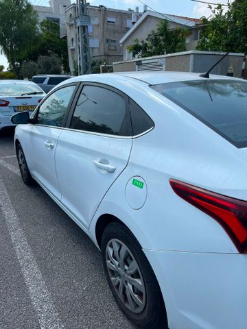 יונדאי אקסנט i25