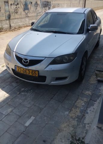 מודעת רכב מאזדה 3