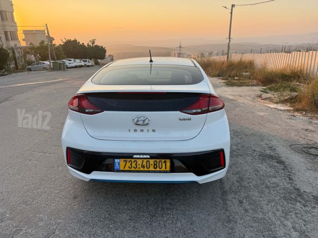 יונדאי איוניק