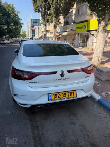 רנו מגאן