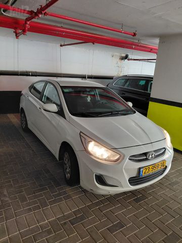 יונדאי אקסנט i25