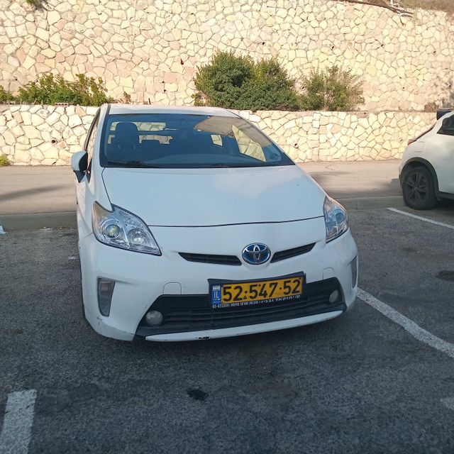 טויוטה פריוס