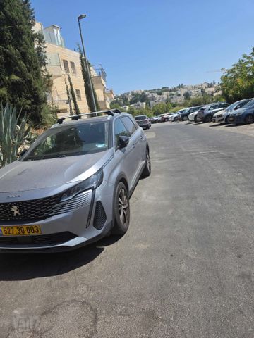 פיג'ו 5008