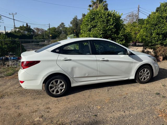יונדאי אקסנט i25