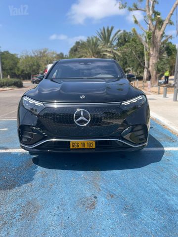 מודעת רכב מרצדס-בנץ EQS SUV