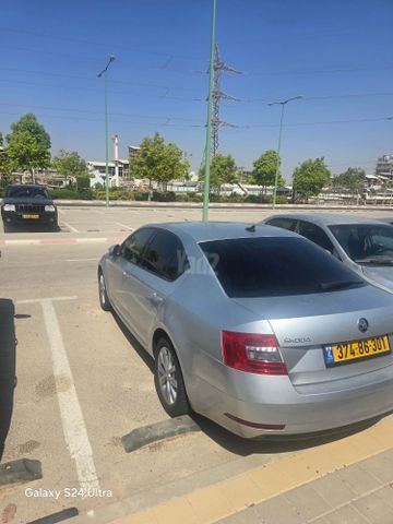 סקודה אוקטביה