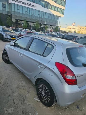 יונדאי i20