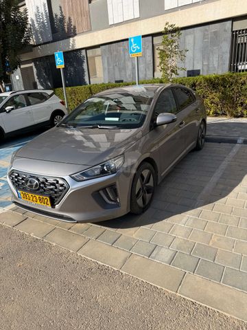יונדאי איוניק