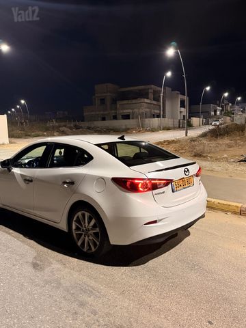 מאזדה 3