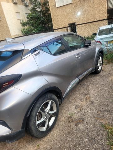 טויוטה C-HR