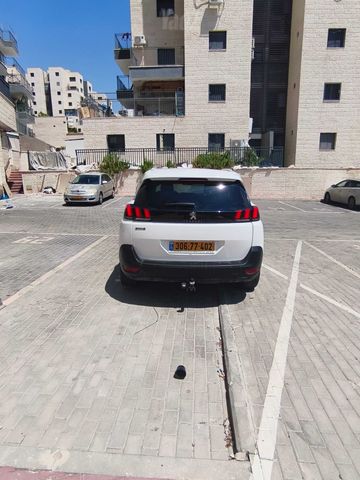 פיג'ו 5008