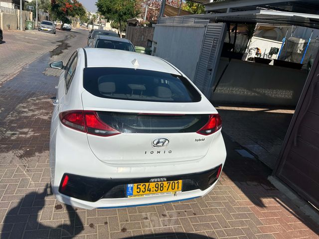 יונדאי איוניק
