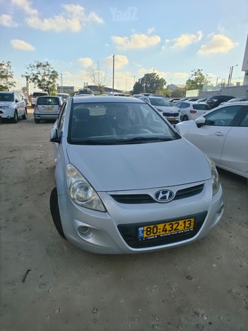 מודעת רכב יונדאי i20