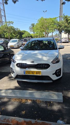 קיה נירו