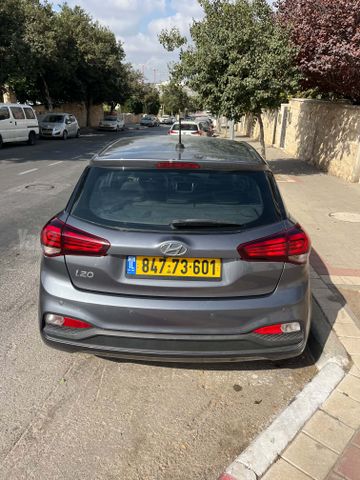 יונדאי i20