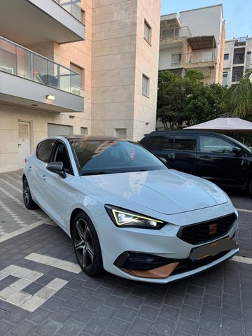 מודעת רכב סיאט לאון