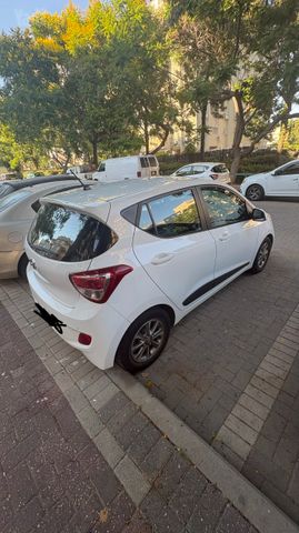 יונדאי i10