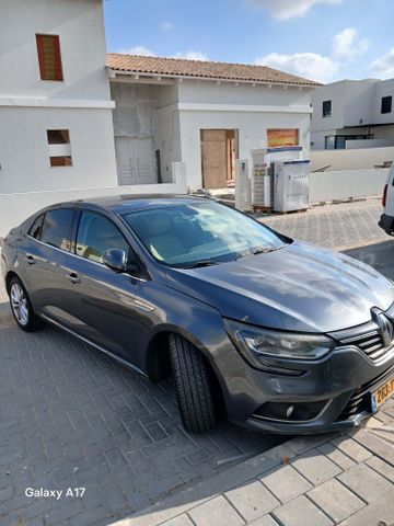 רנו מגאן