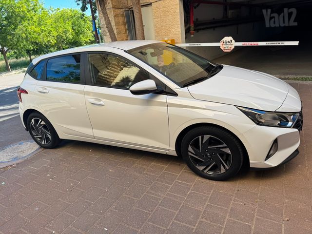 יונדאי i20