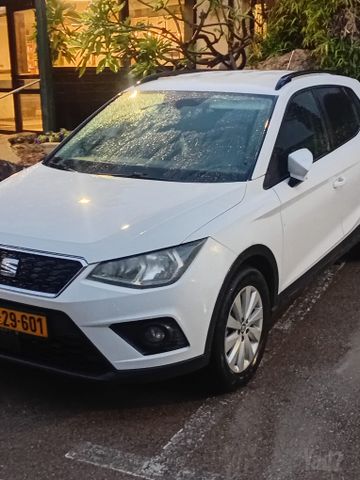 מודעת רכב סיאט ארונה